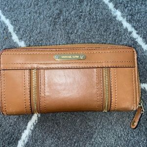 Michael kors wallet